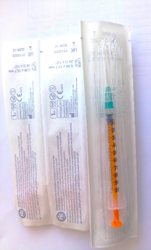 Стерильний інсуліновий шприц 1 мл - 28G x 1/2" (0,36 х 12,7 мм), U-100